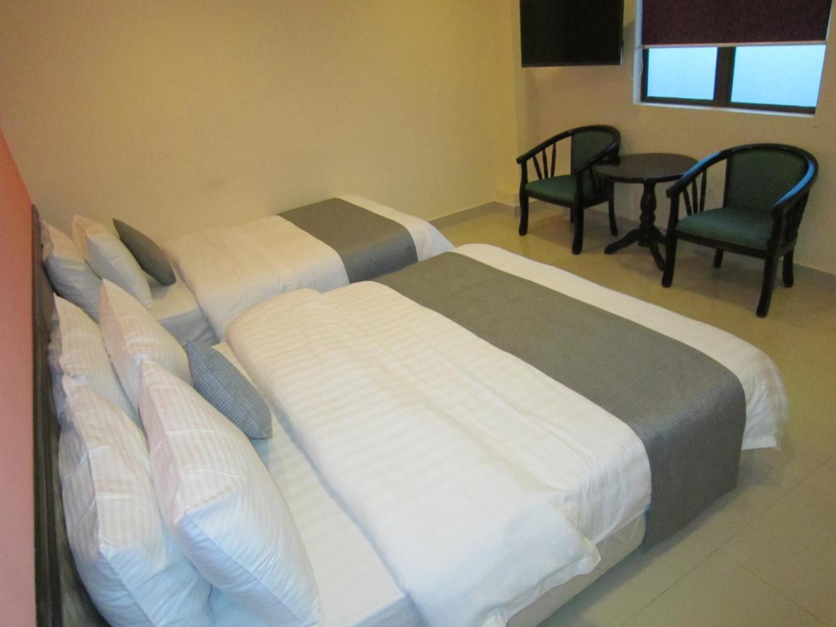 Oyo 151 Twin Hotel Kuala Lumpur Exterior photo