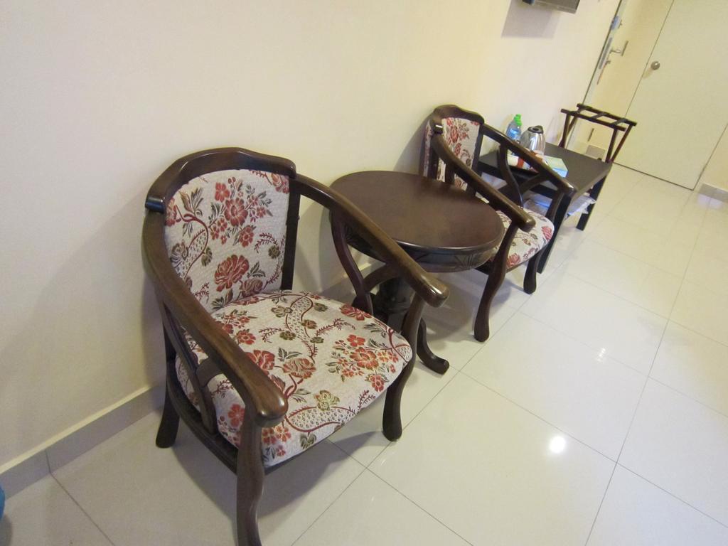 Oyo 151 Twin Hotel Kuala Lumpur Exterior photo