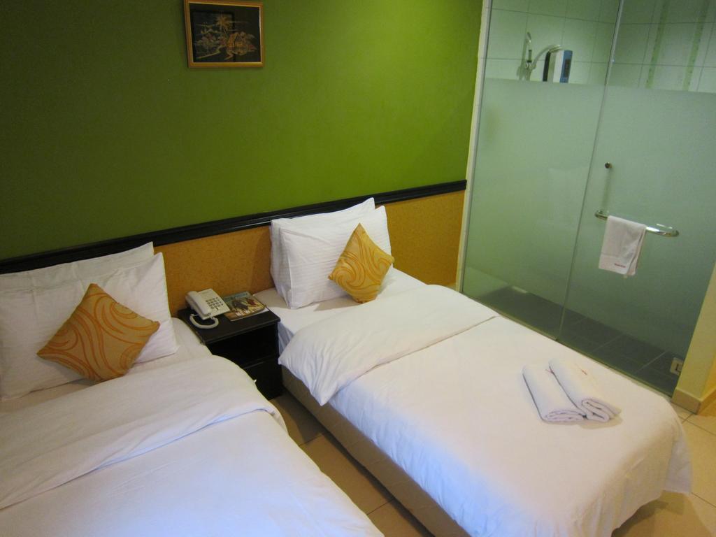 Oyo 151 Twin Hotel Kuala Lumpur Exterior photo