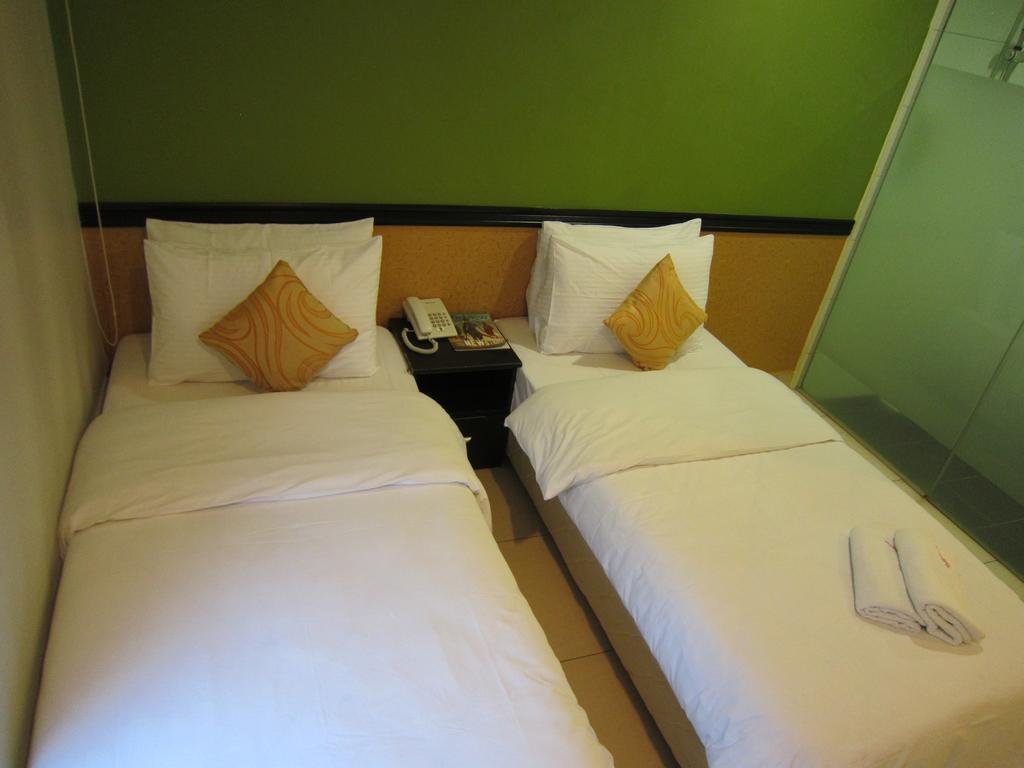 Oyo 151 Twin Hotel Kuala Lumpur Exterior photo