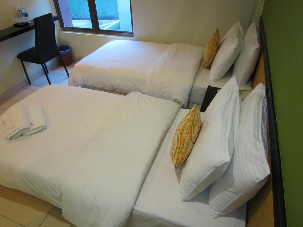Oyo 151 Twin Hotel Kuala Lumpur Exterior photo